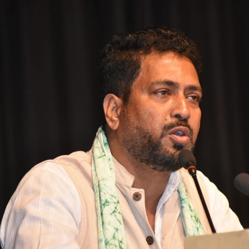 ডাঃ শঙ্কর ঘোষ, বিধায়ক, শিলিগুড়ি)